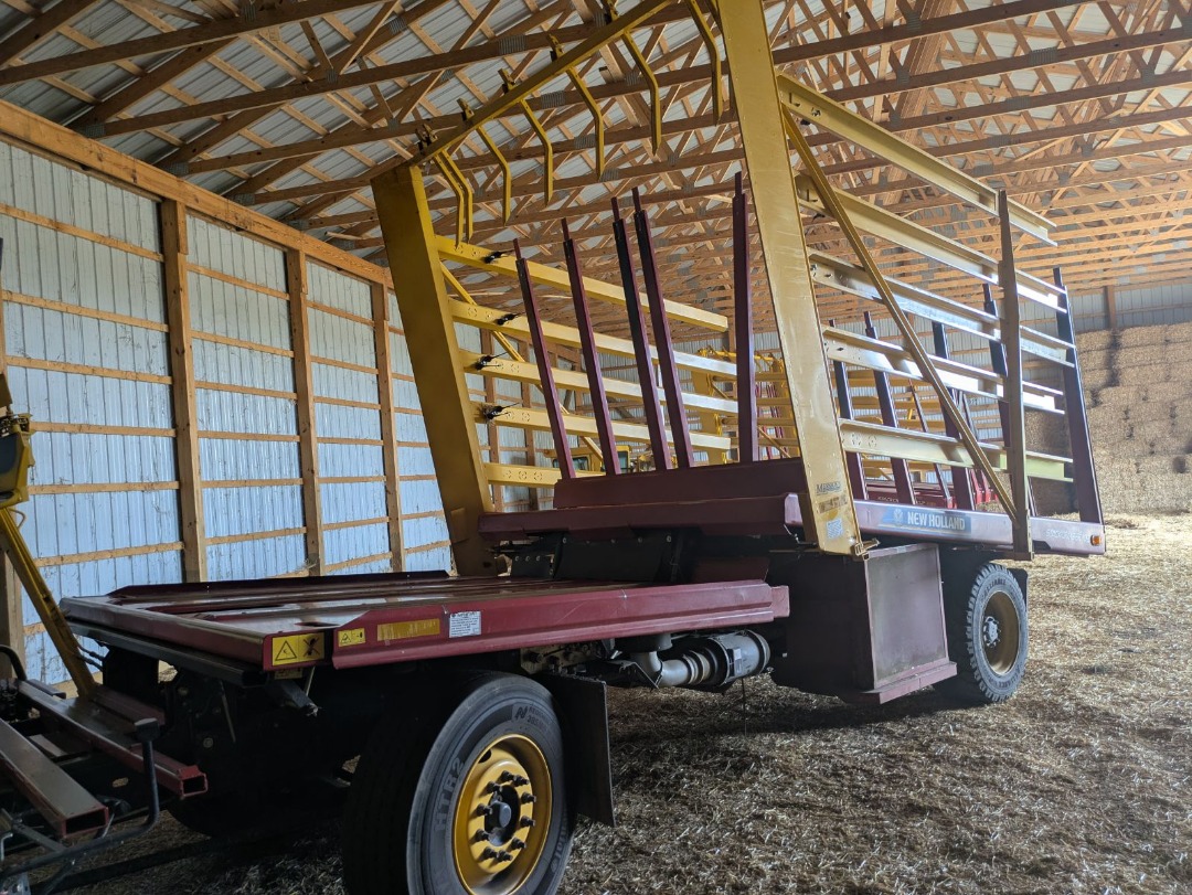 New Holland STACKCRUISER 102