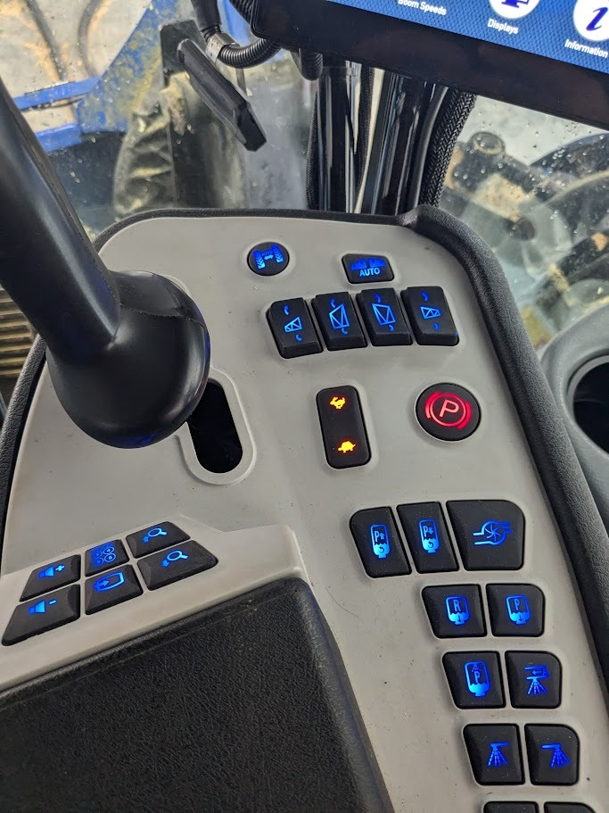 New Holland SP310F