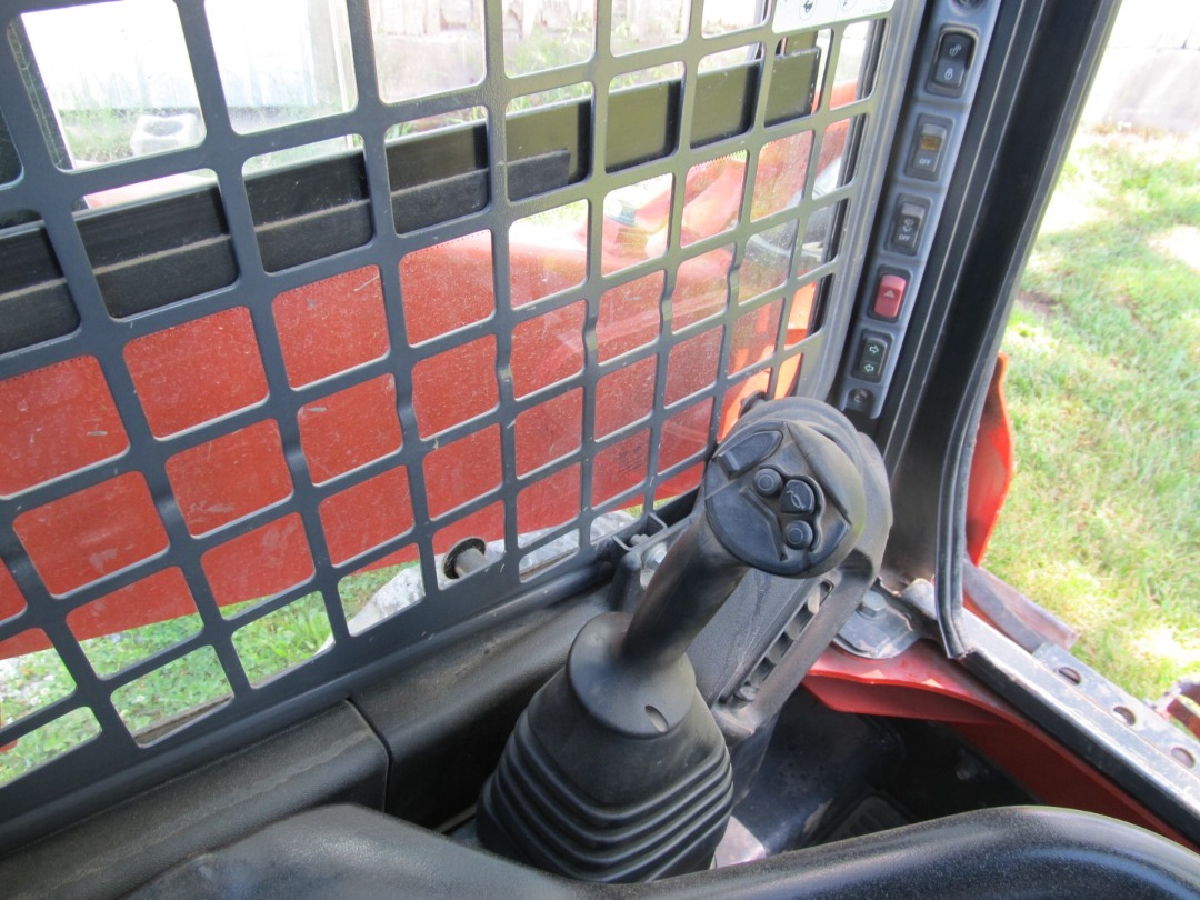 Kubota SSV65PHRC