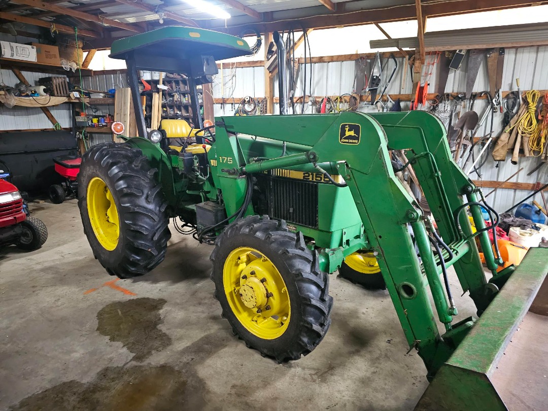 John Deere 2155