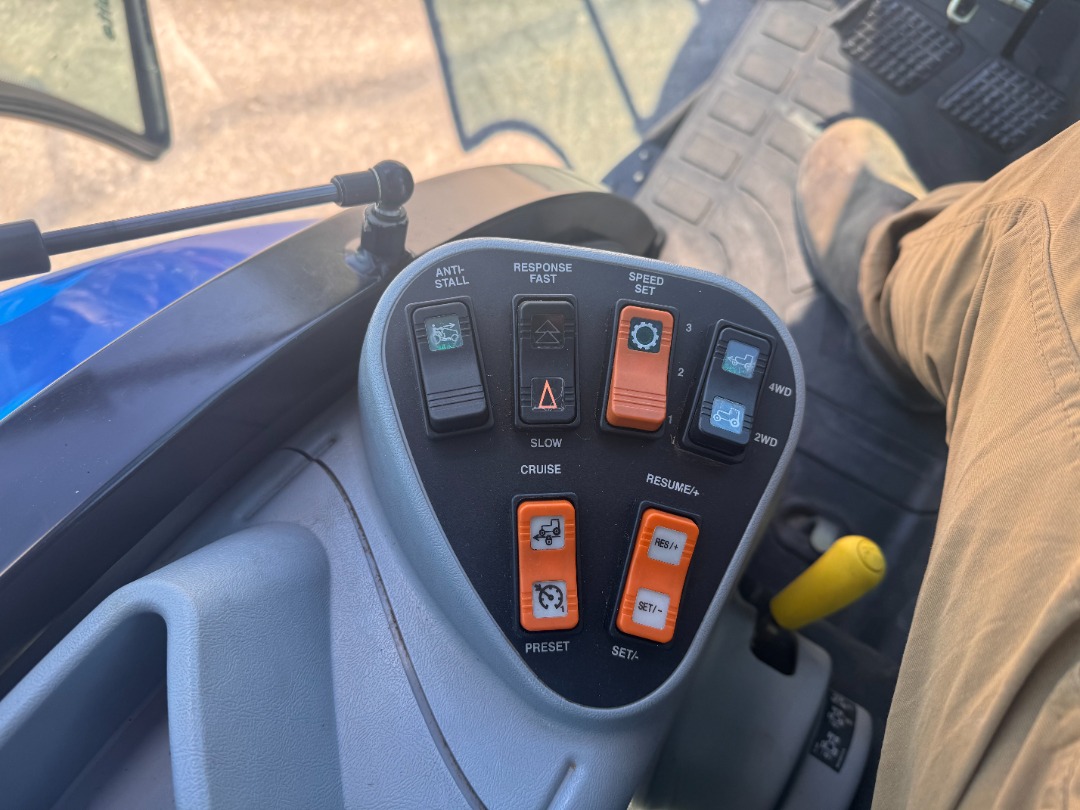 New Holland Boomer 46D