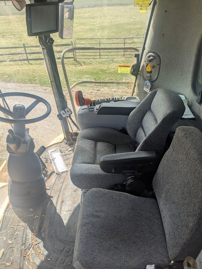 New Holland CR9040