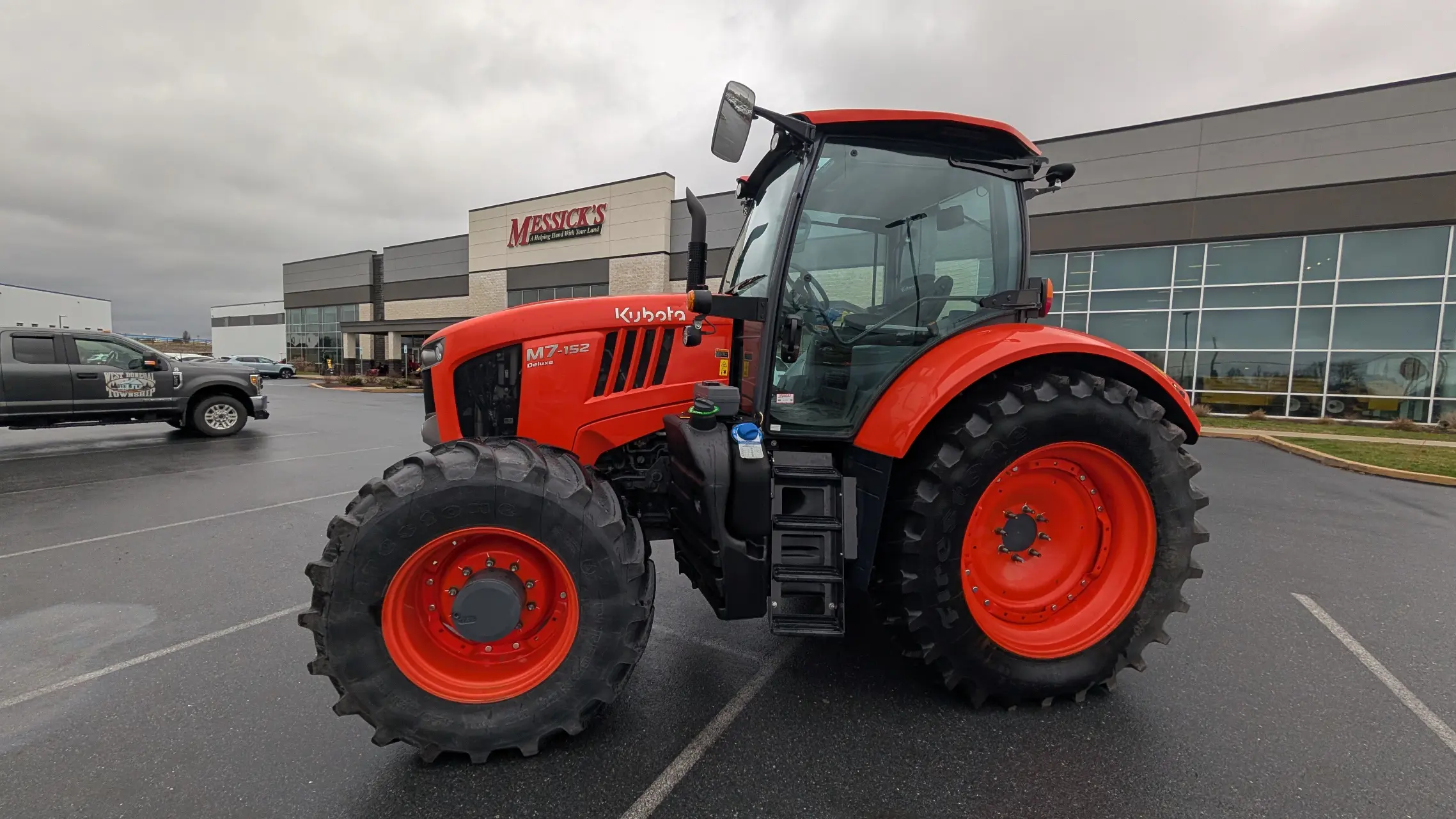 Kubota M7-152D