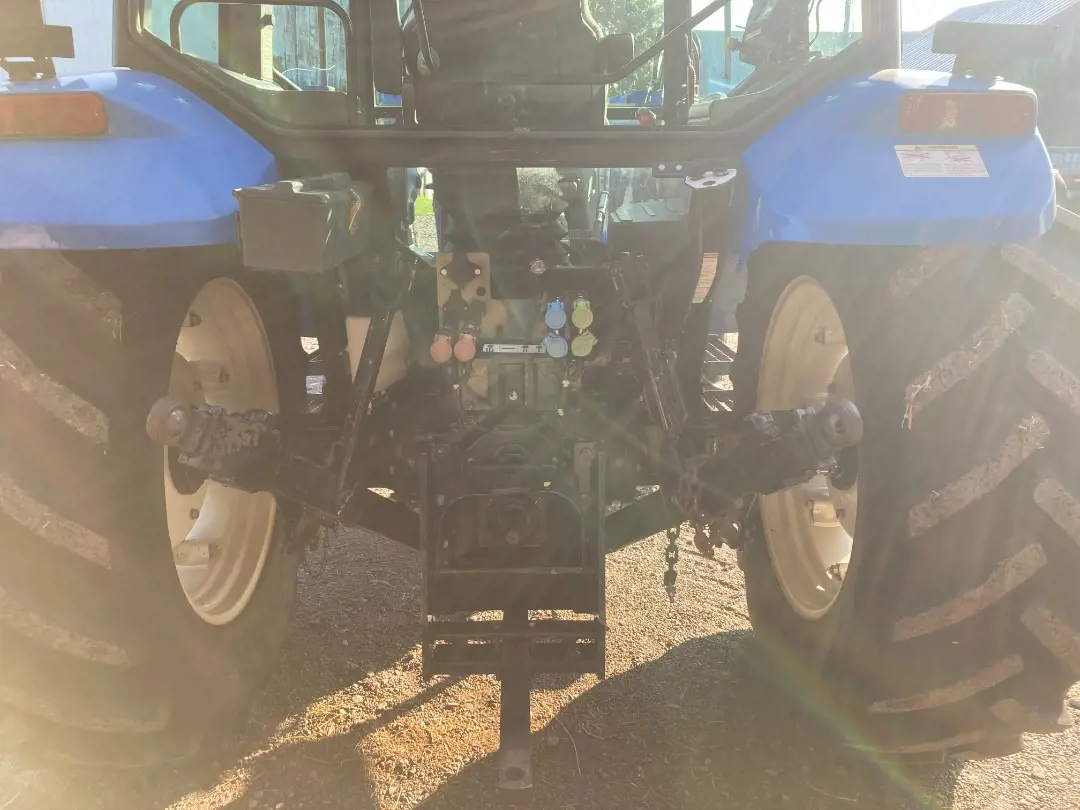 New Holland TL100A