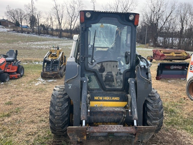 New Holland L230