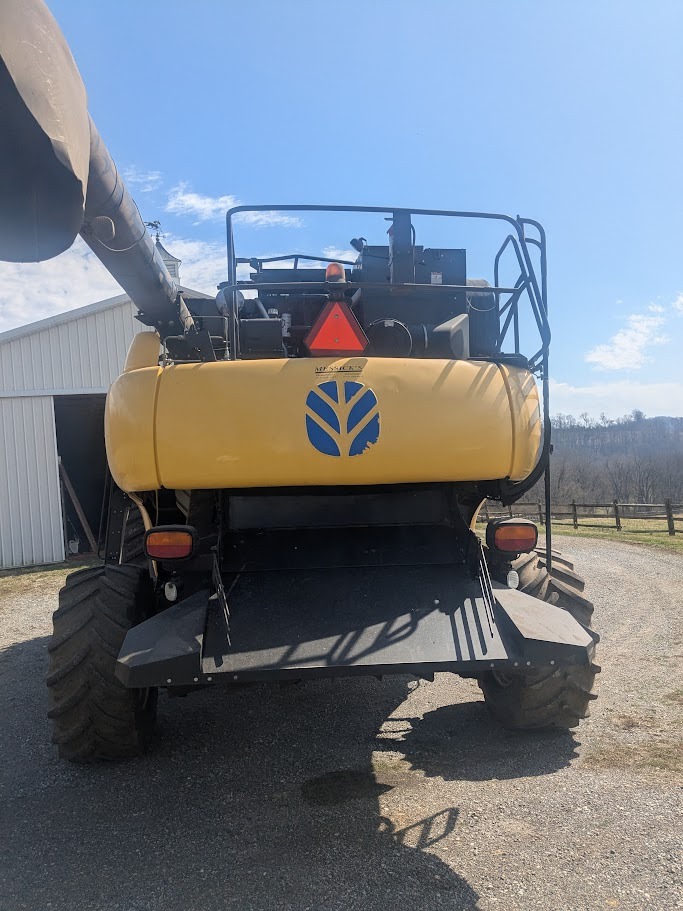 New Holland CR9040