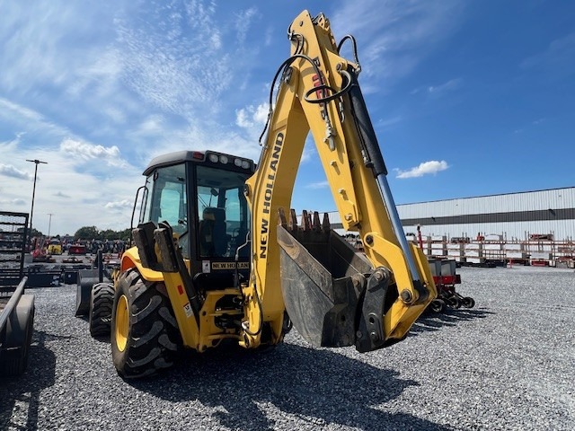 New Holland B110B