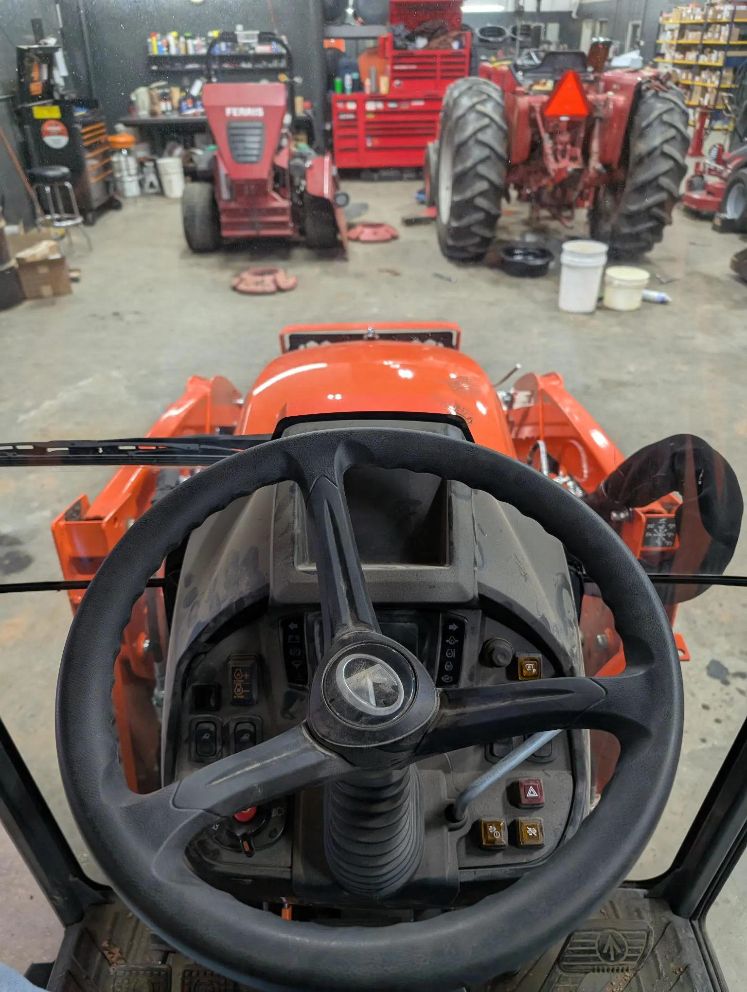 Kubota LX3520HSDC
