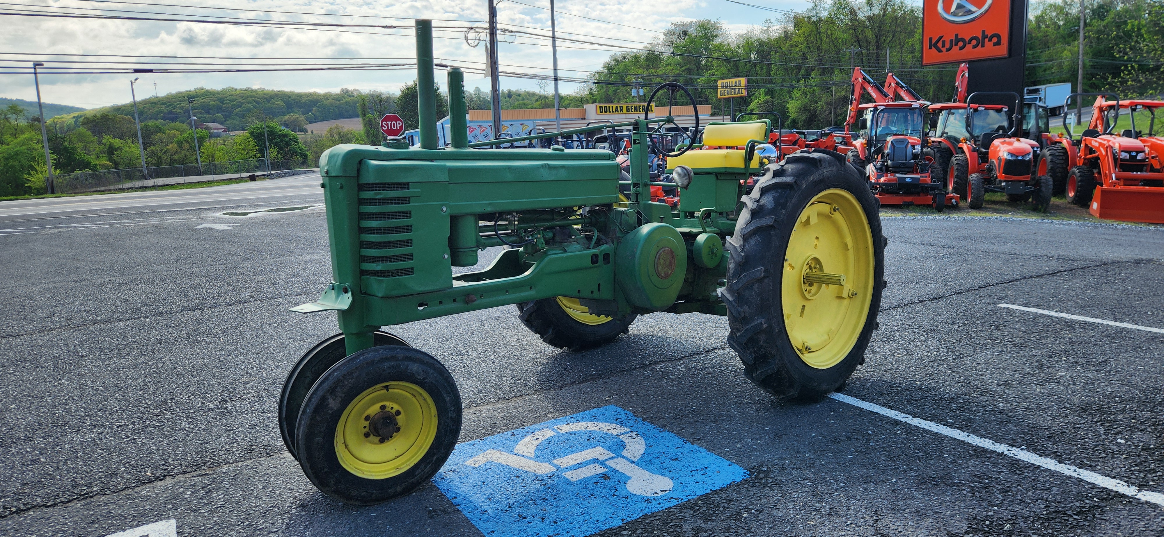John Deere B