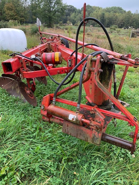 Massey Ferguson 880