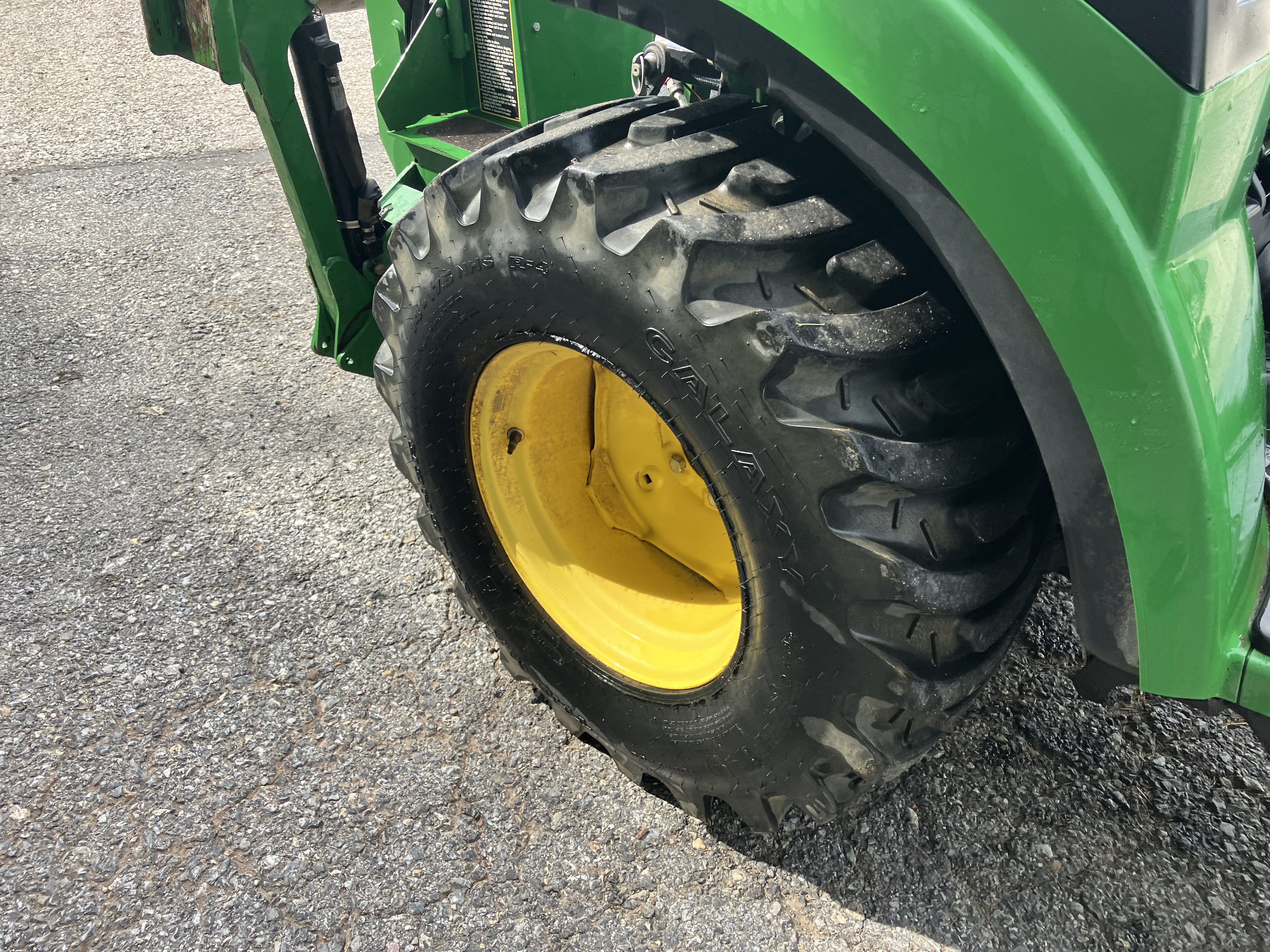 John Deere 2038R
