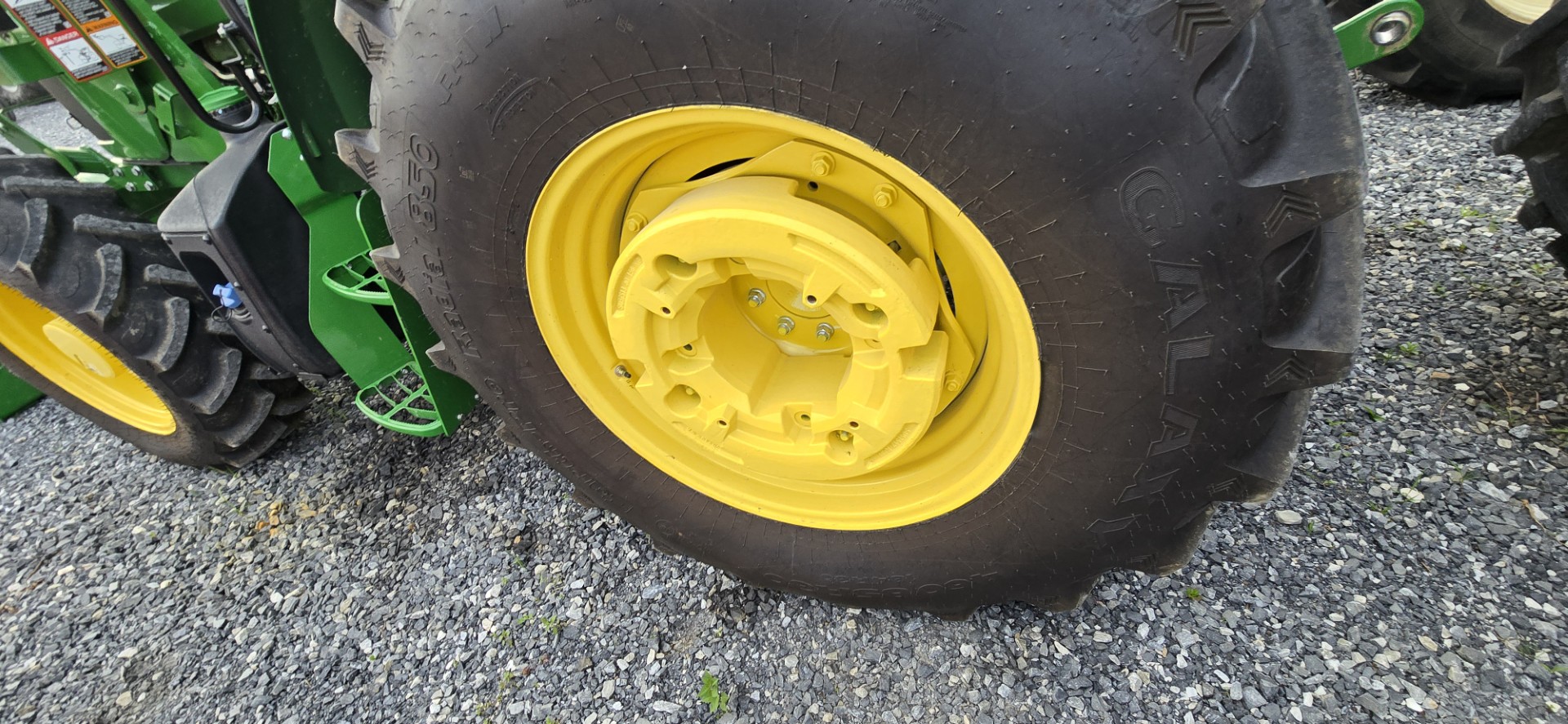 John Deere 5090E