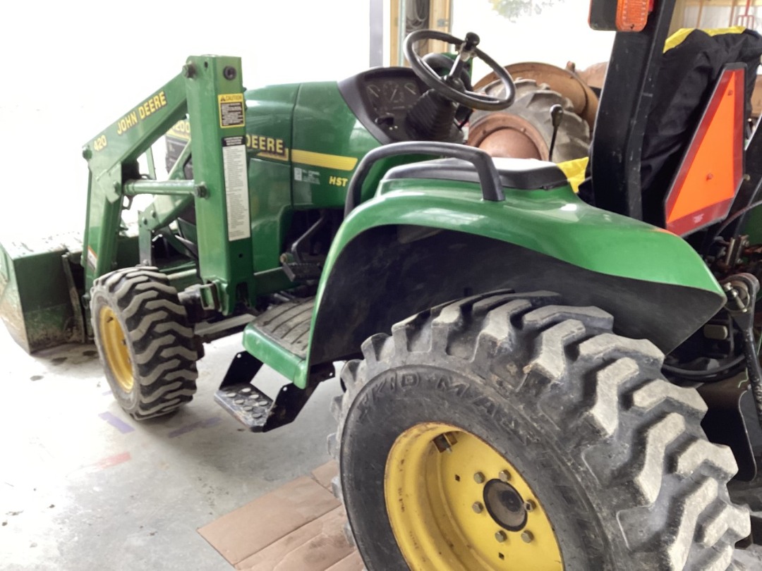 John Deere 4200