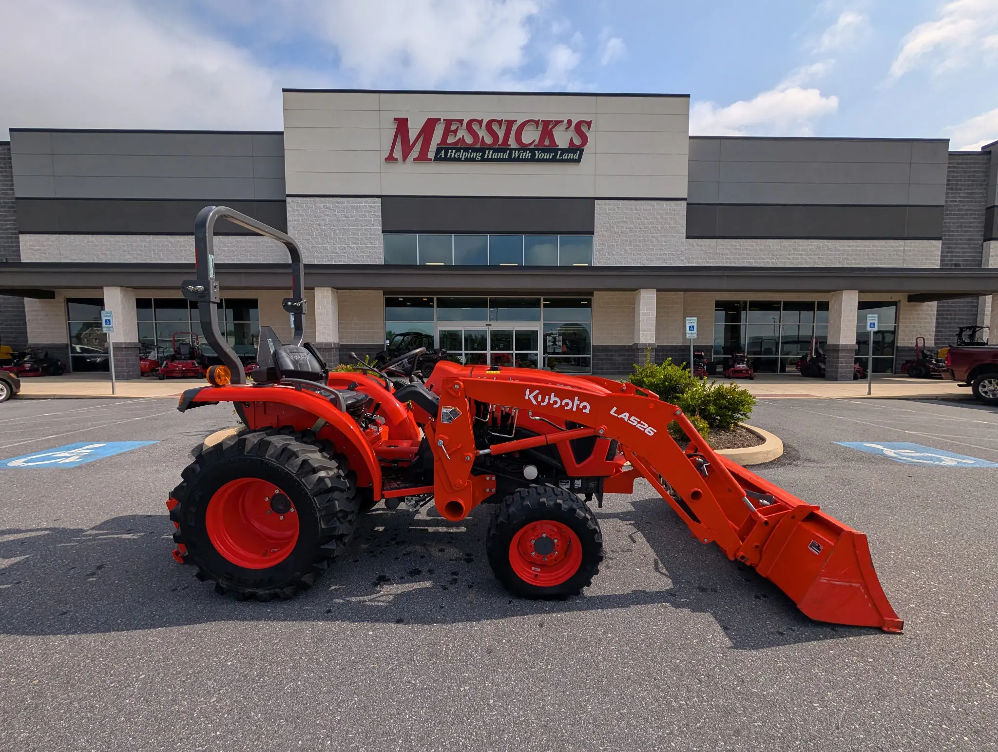 Kubota L3902HST-50