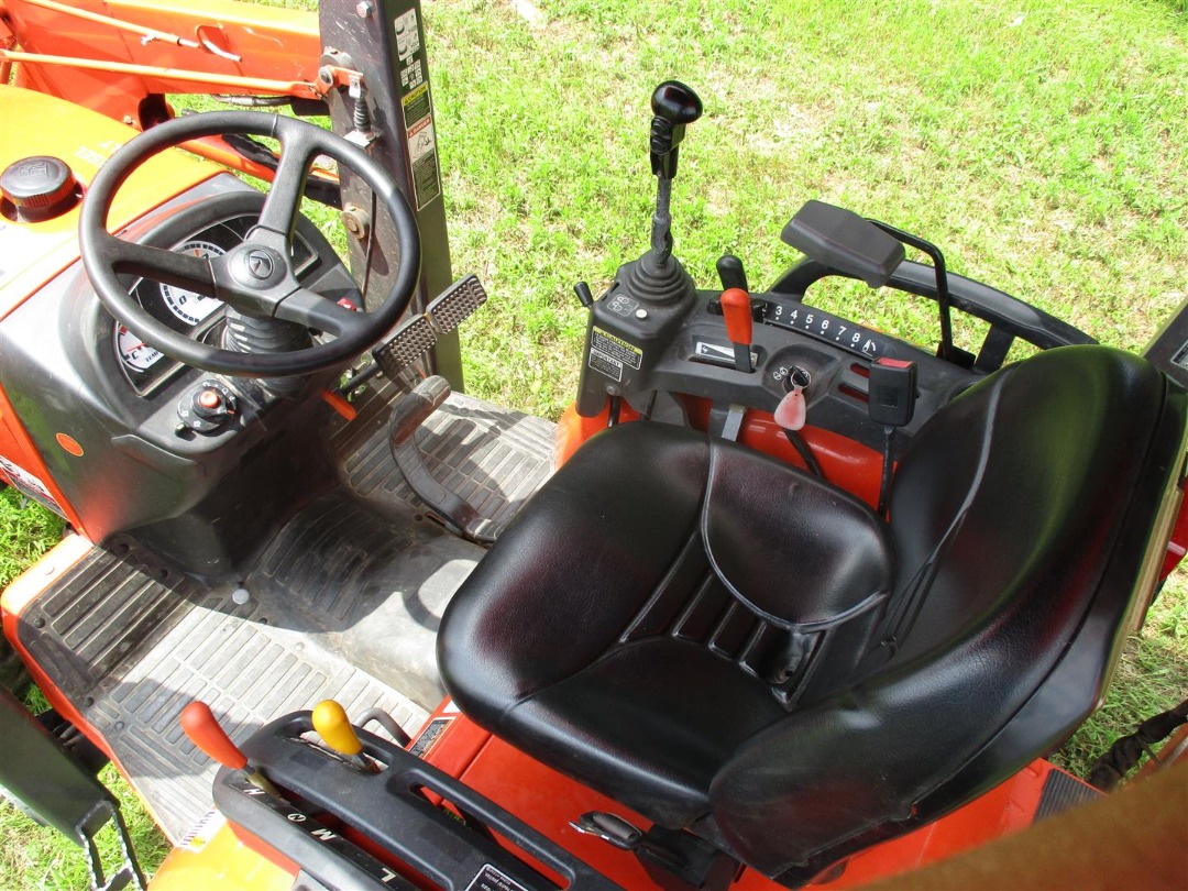 Kubota B26