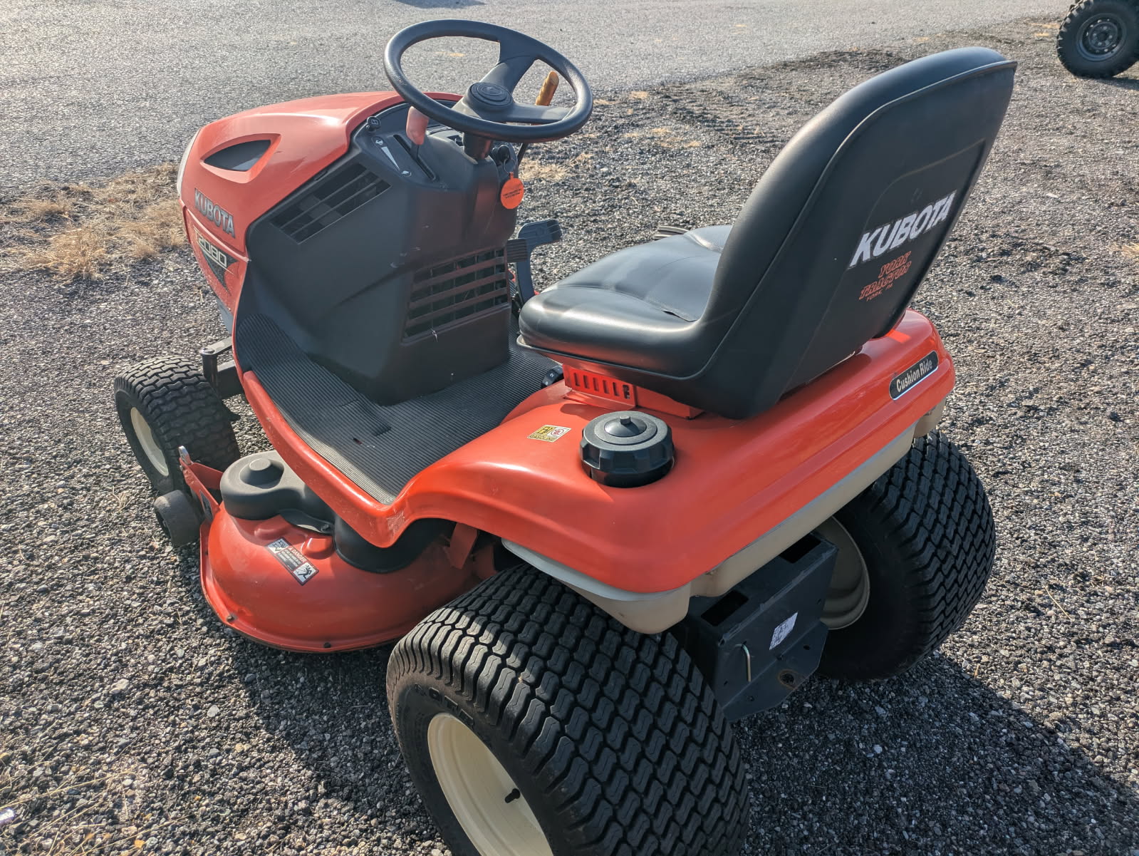 Kubota T2080