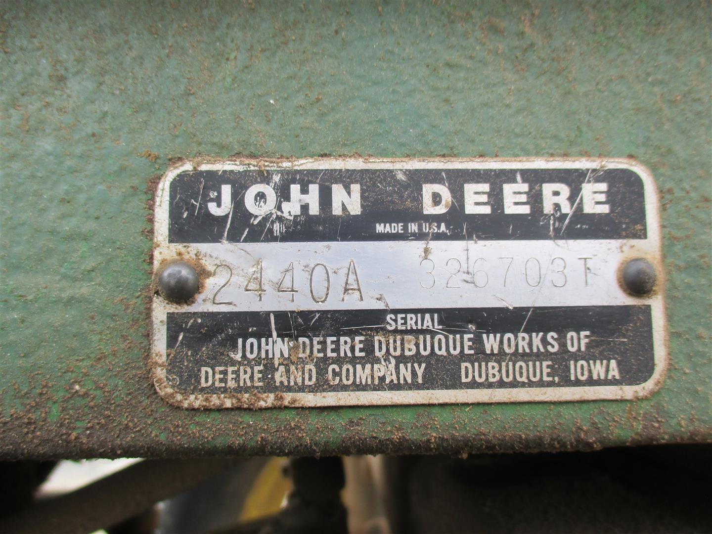 John Deere 2440