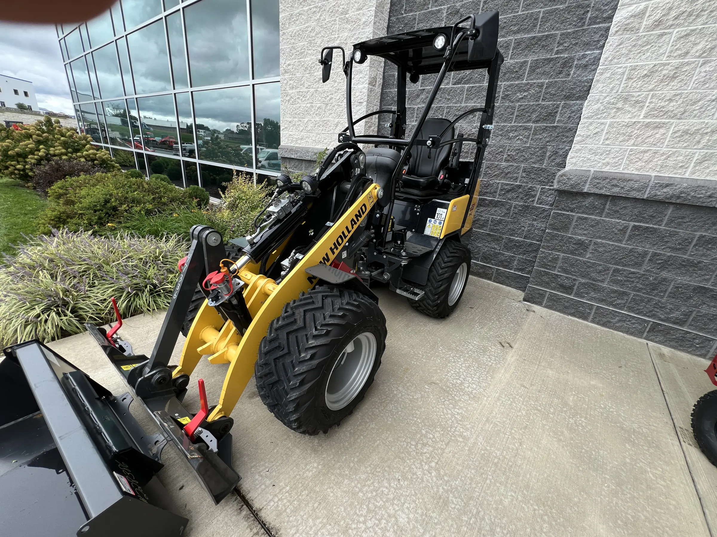 New Holland ML23