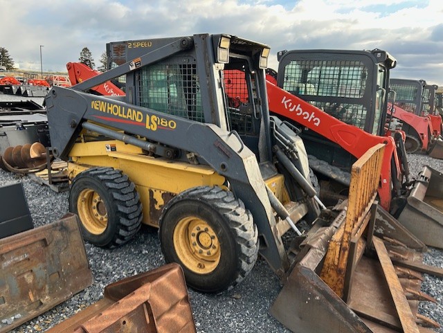 New Holland LS180