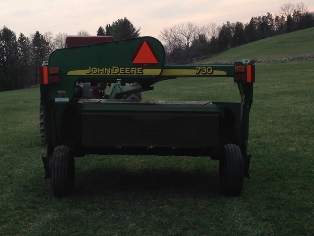 John Deere 730