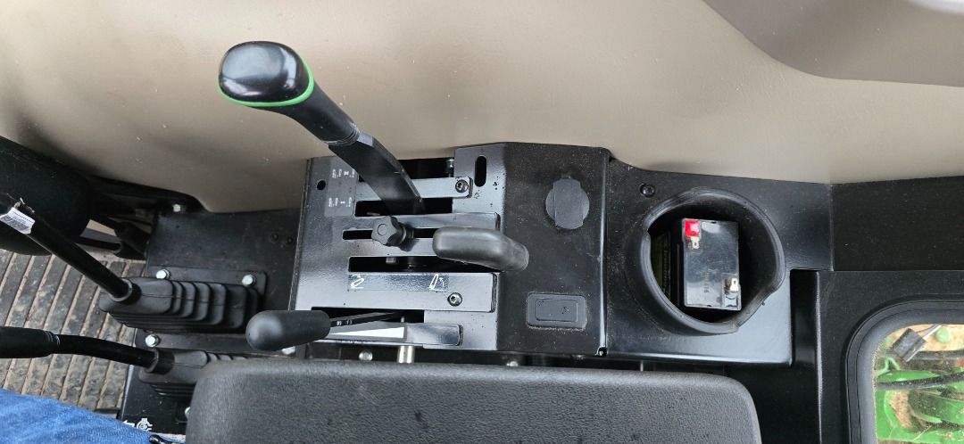 John Deere 5060E