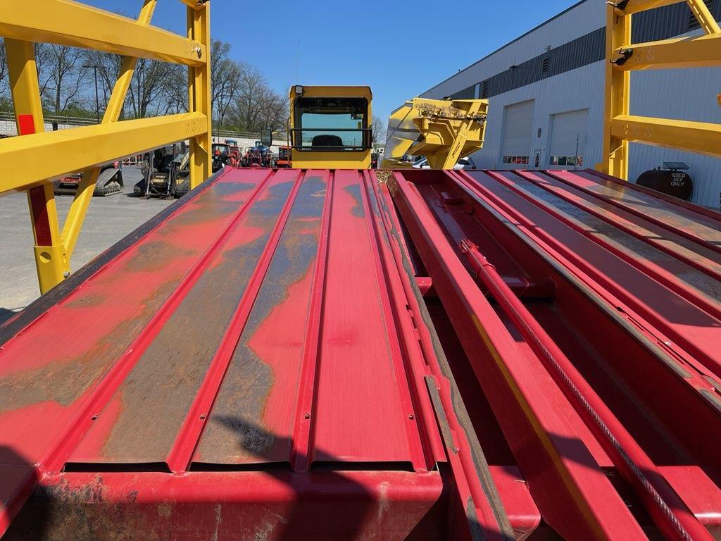 New Holland STACKCRUISER 102
