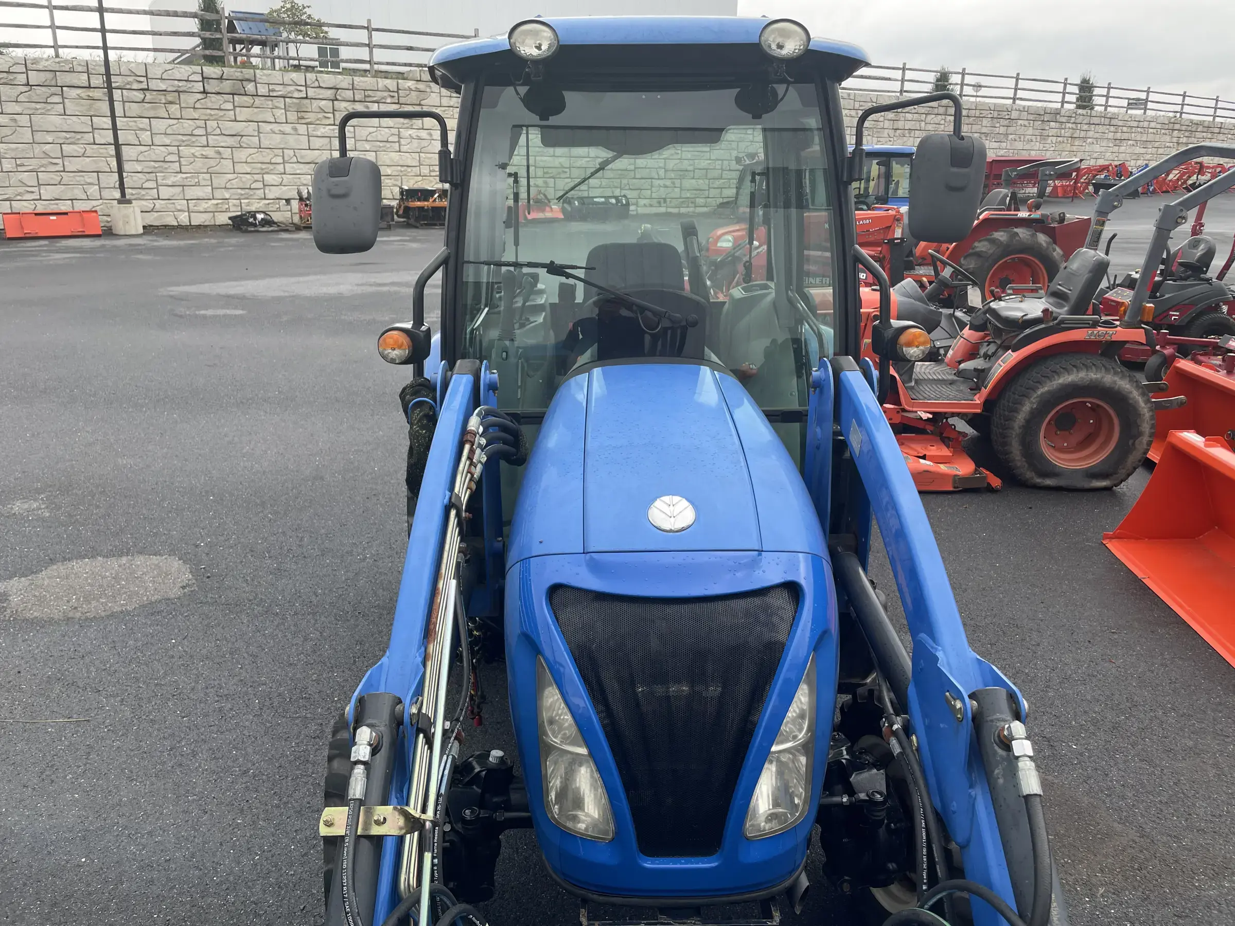 New Holland BOOMER 40 T4B