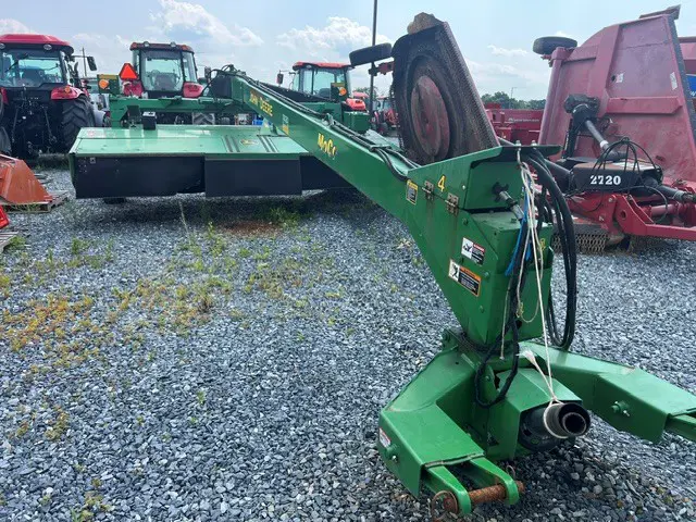John Deere 946