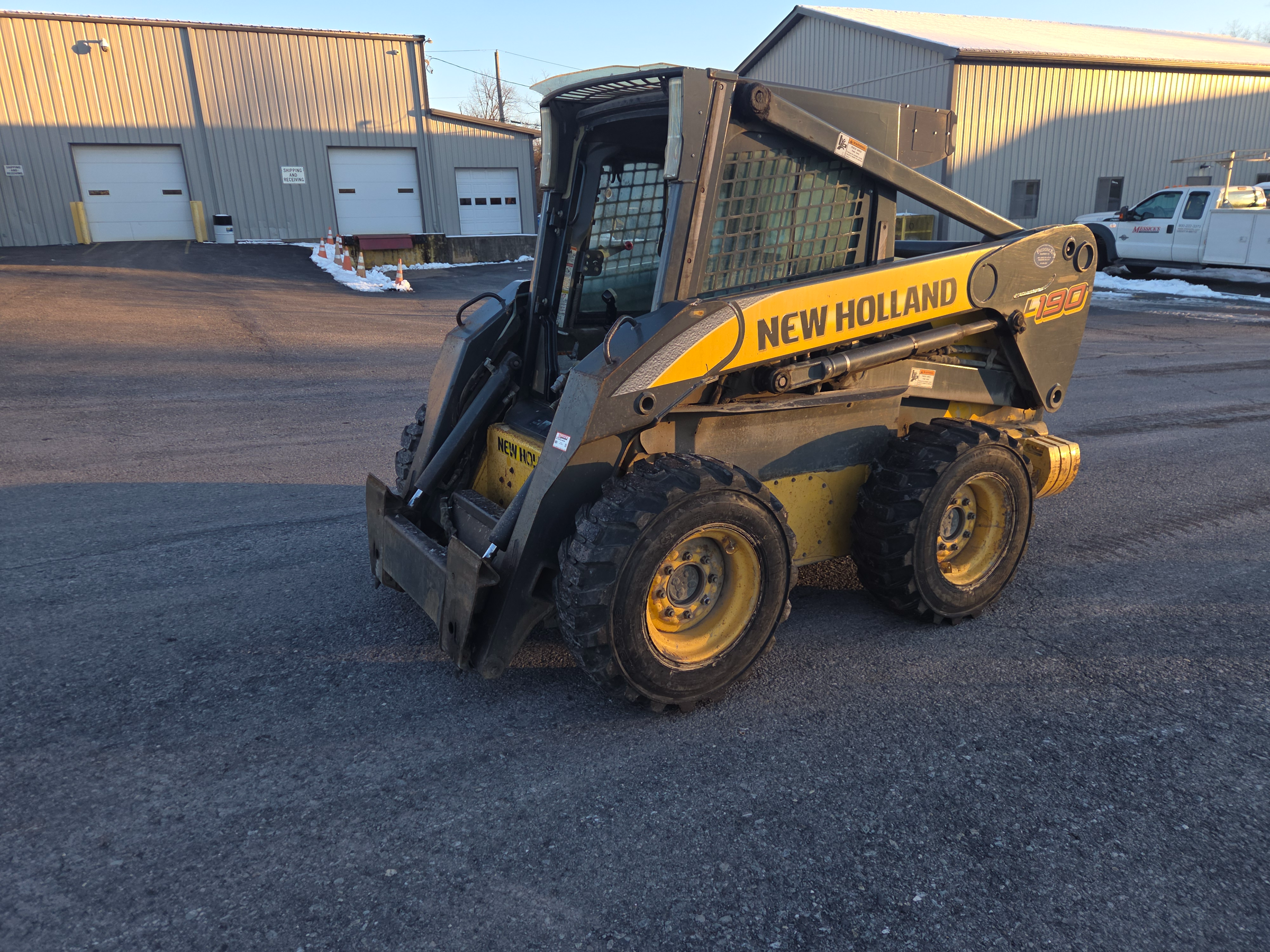 New Holland L190