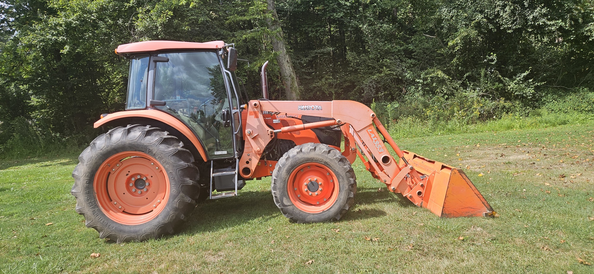 Kubota M8560D