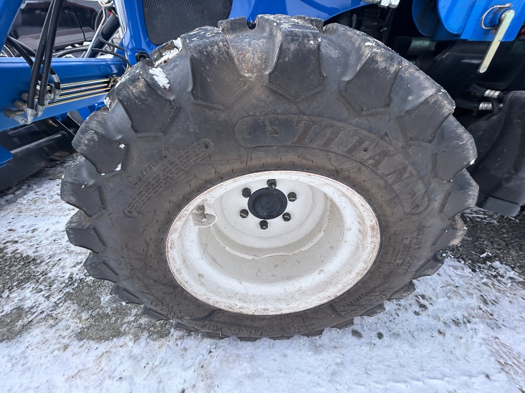 New Holland BOOMER 55 T4B