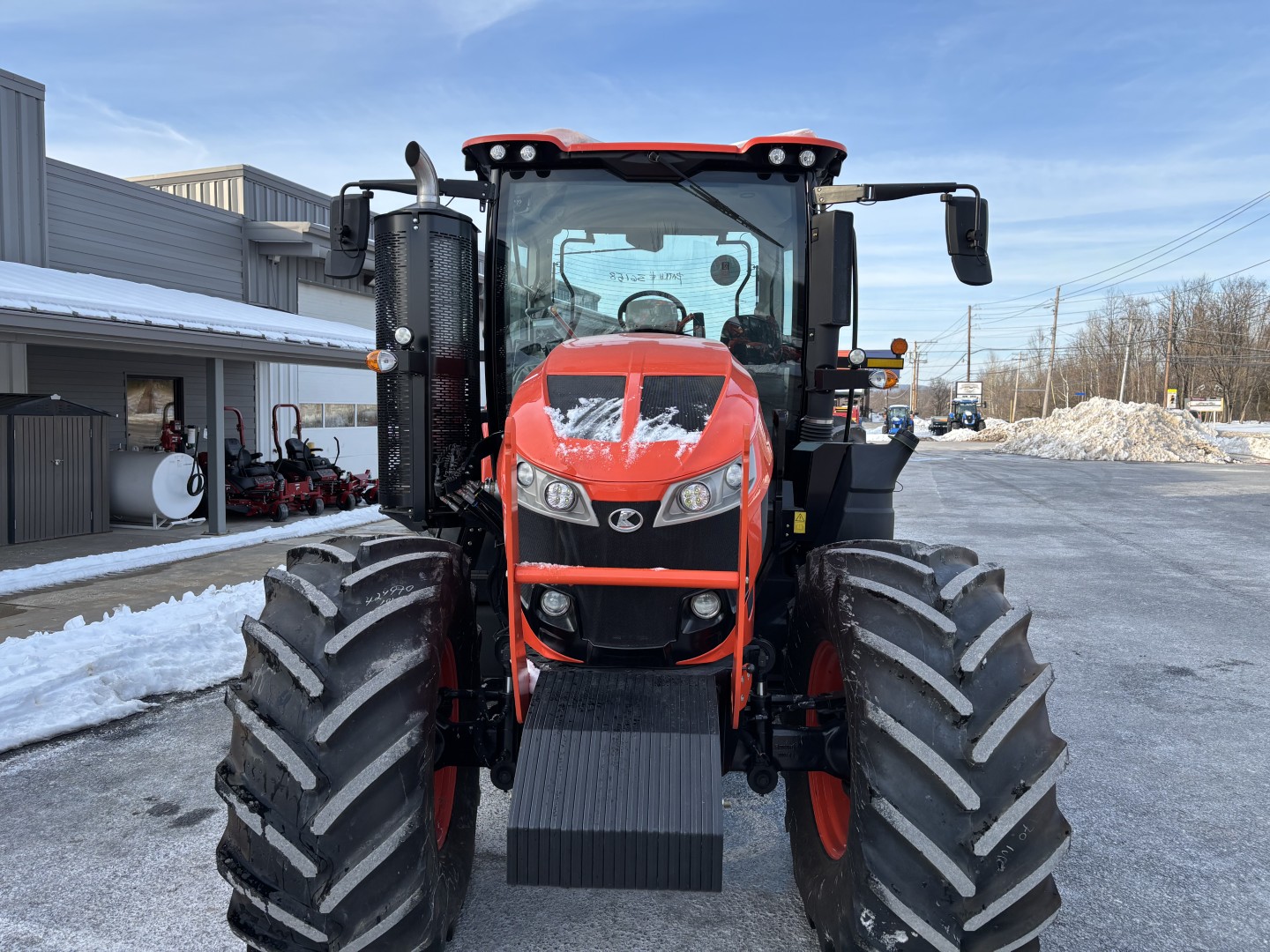 Kubota M8-201