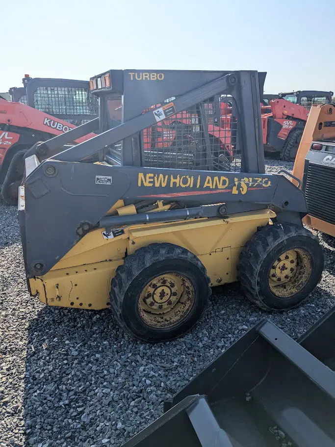 New Holland LS170