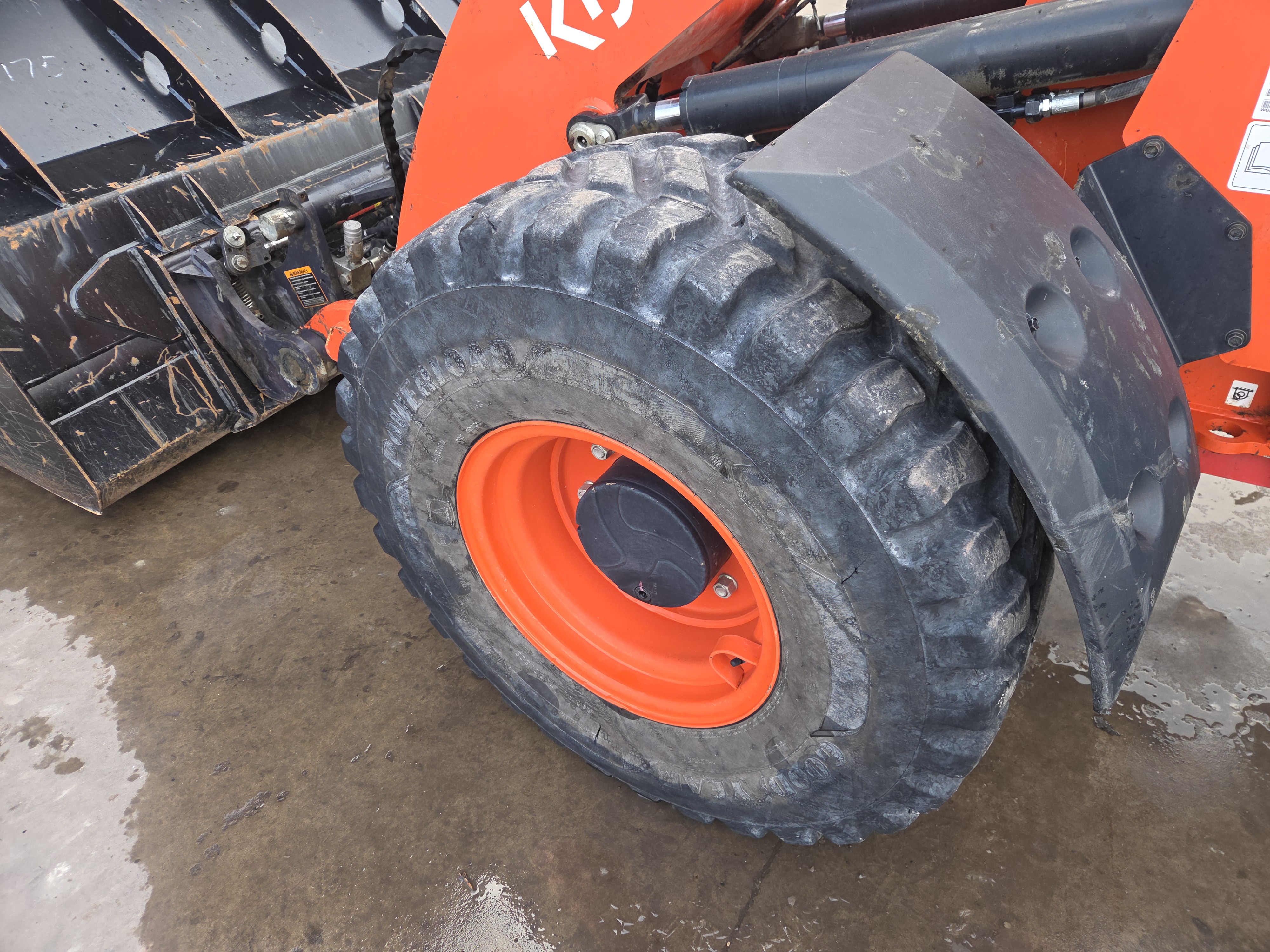 Kubota R640R43