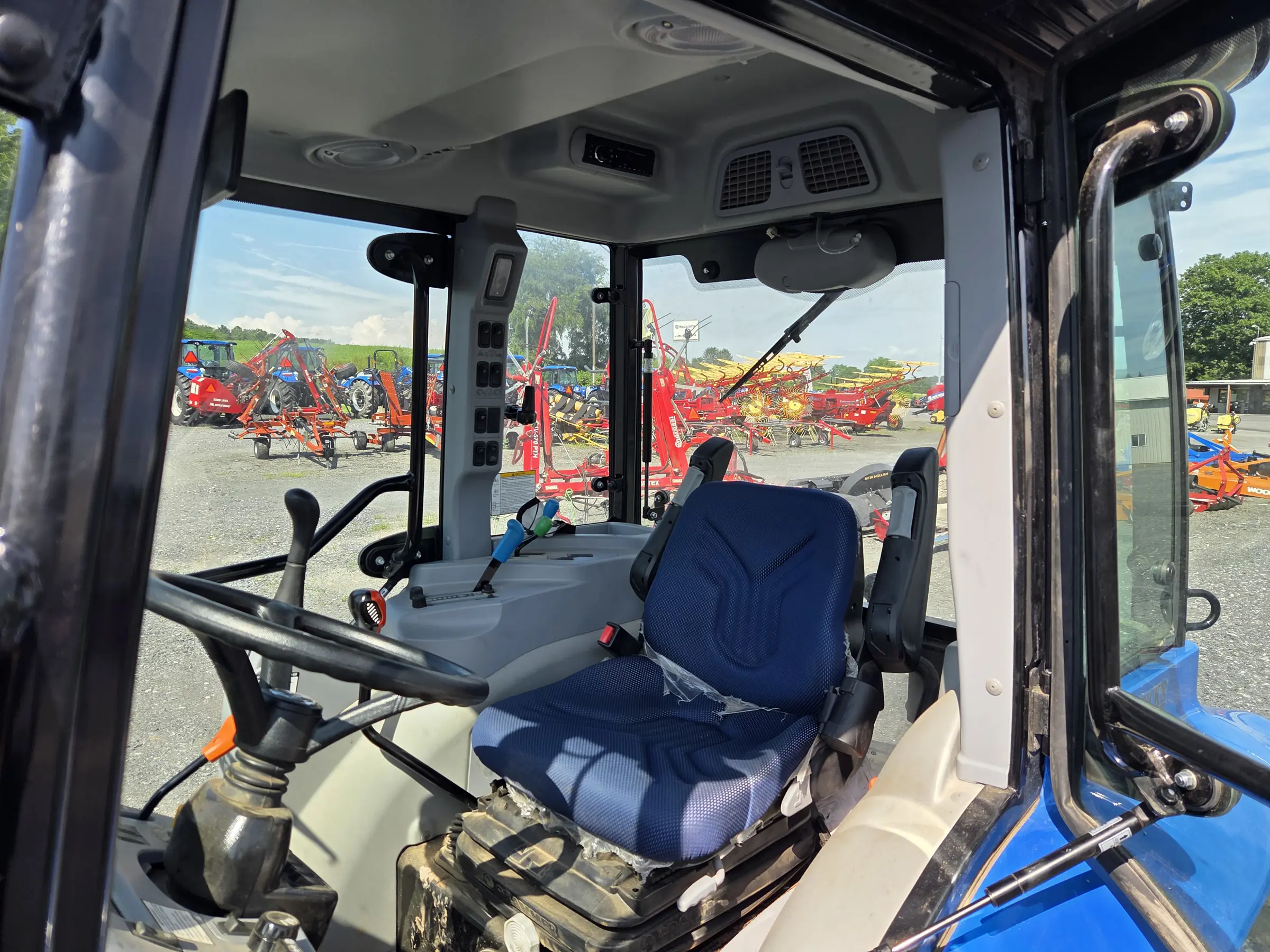 New Holland Boomer 50
