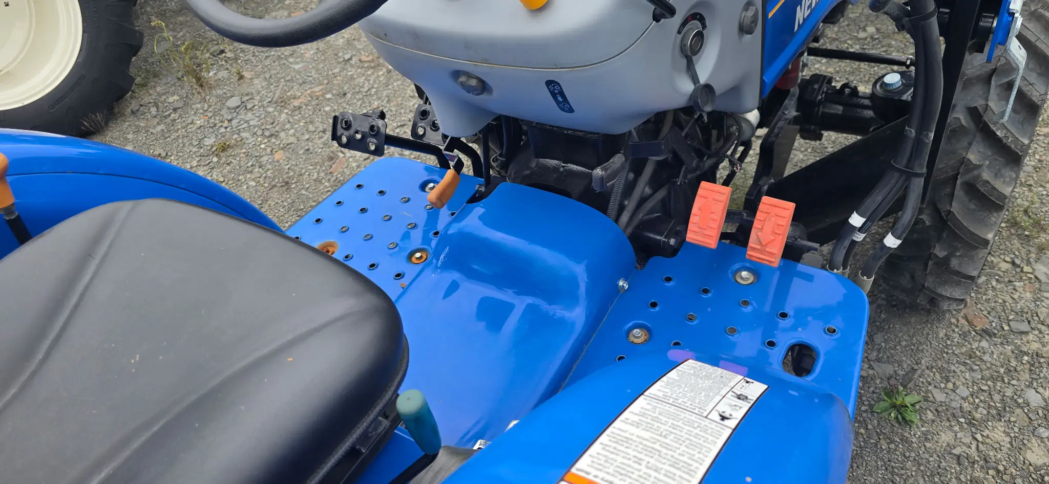 New Holland WORKMASTER 25 T4B