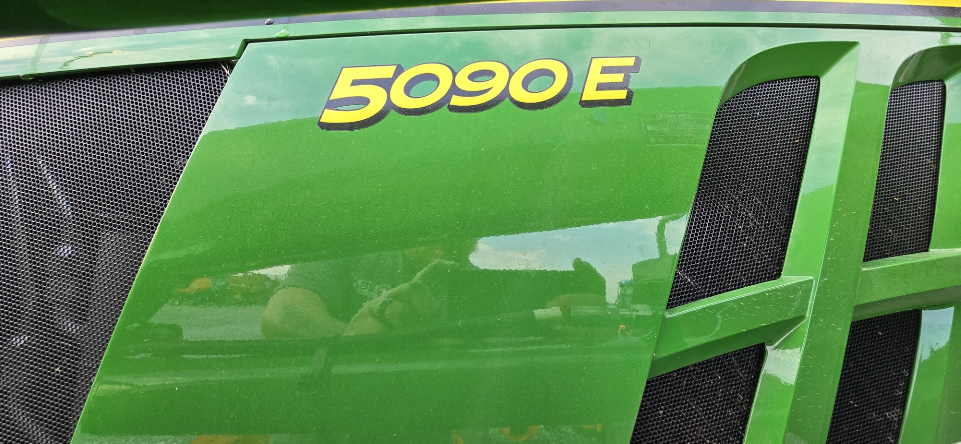 John Deere 5090E