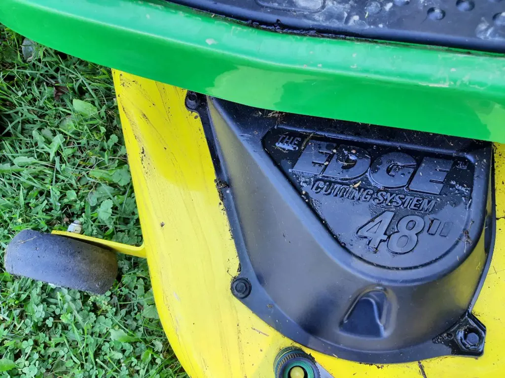 John Deere D140