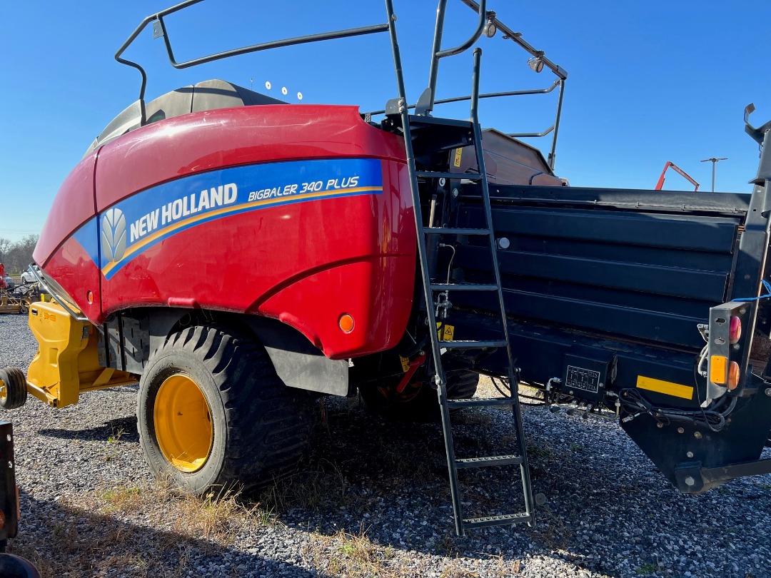 New Holland BB340P+