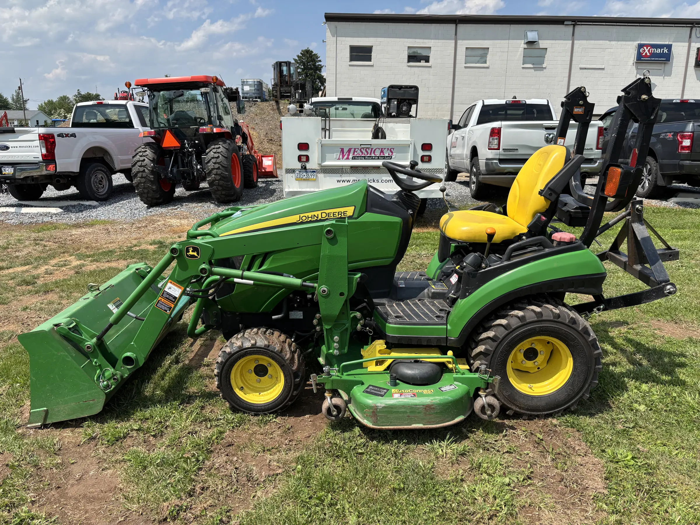 John Deere 1026R