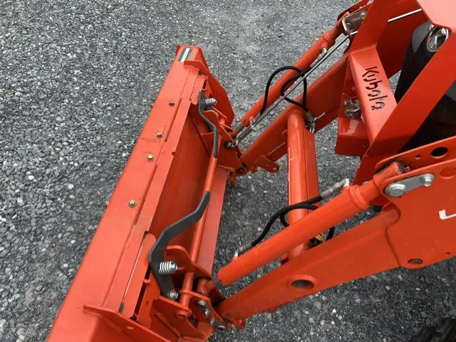 Kubota LX2610HSD