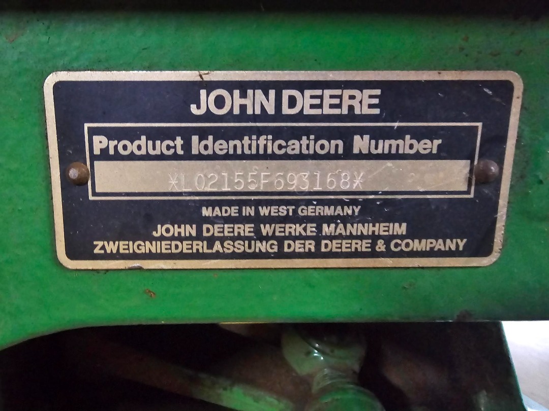 John Deere 2155
