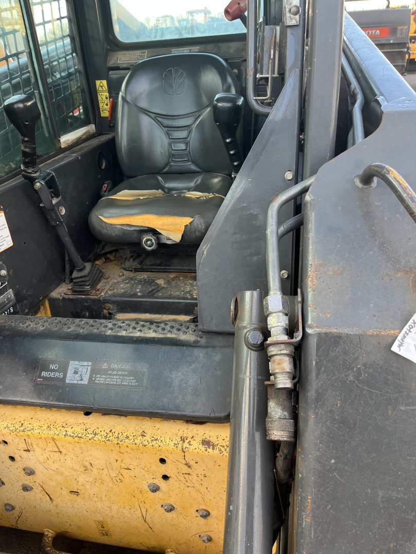 Used New Holland LS185.B