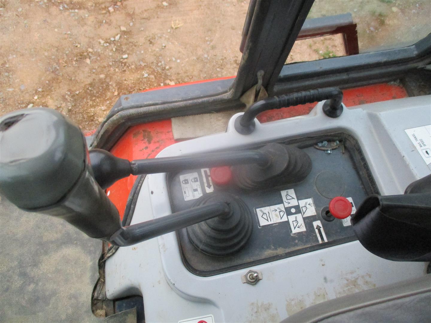 Kubota R520