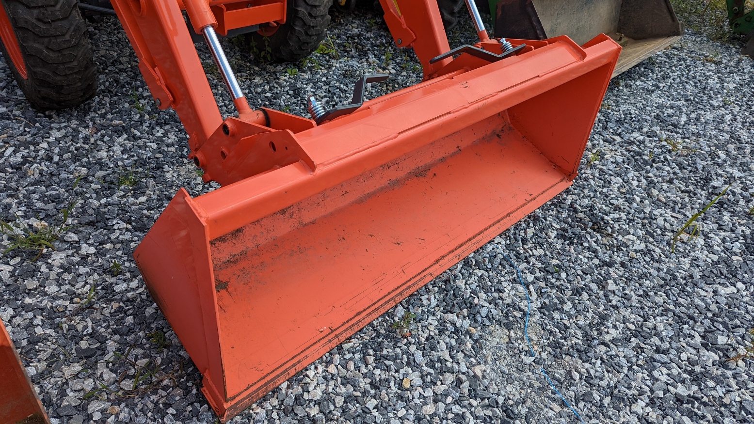 Kubota L3901DT