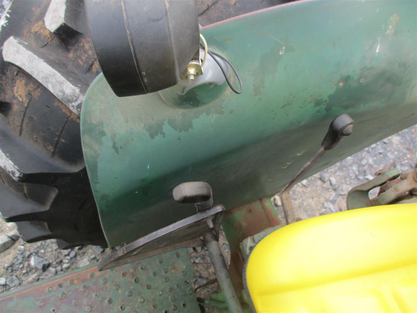 John Deere 2440