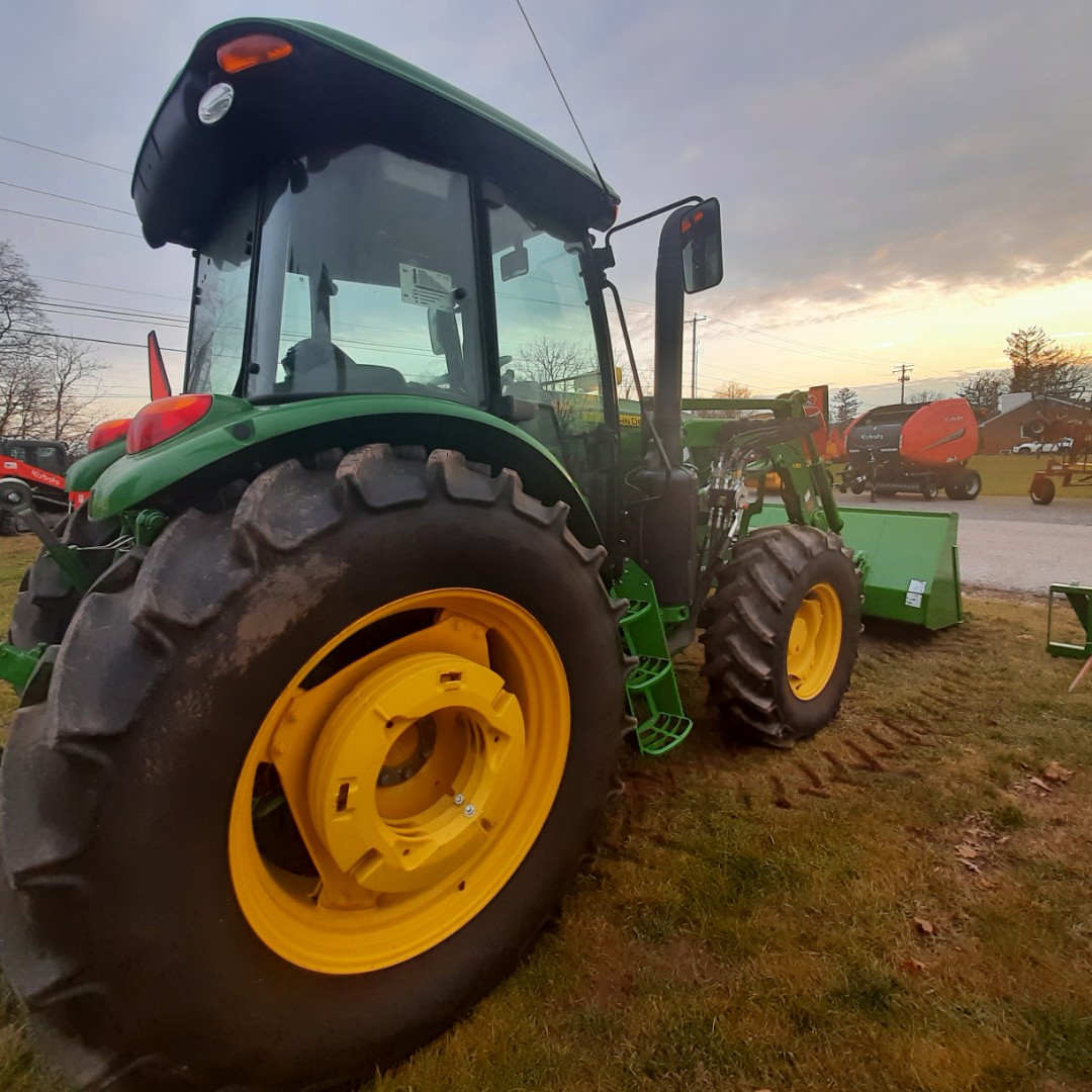 John Deere 6120E