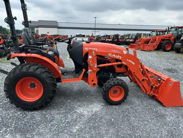 Kubota LX2610HSD