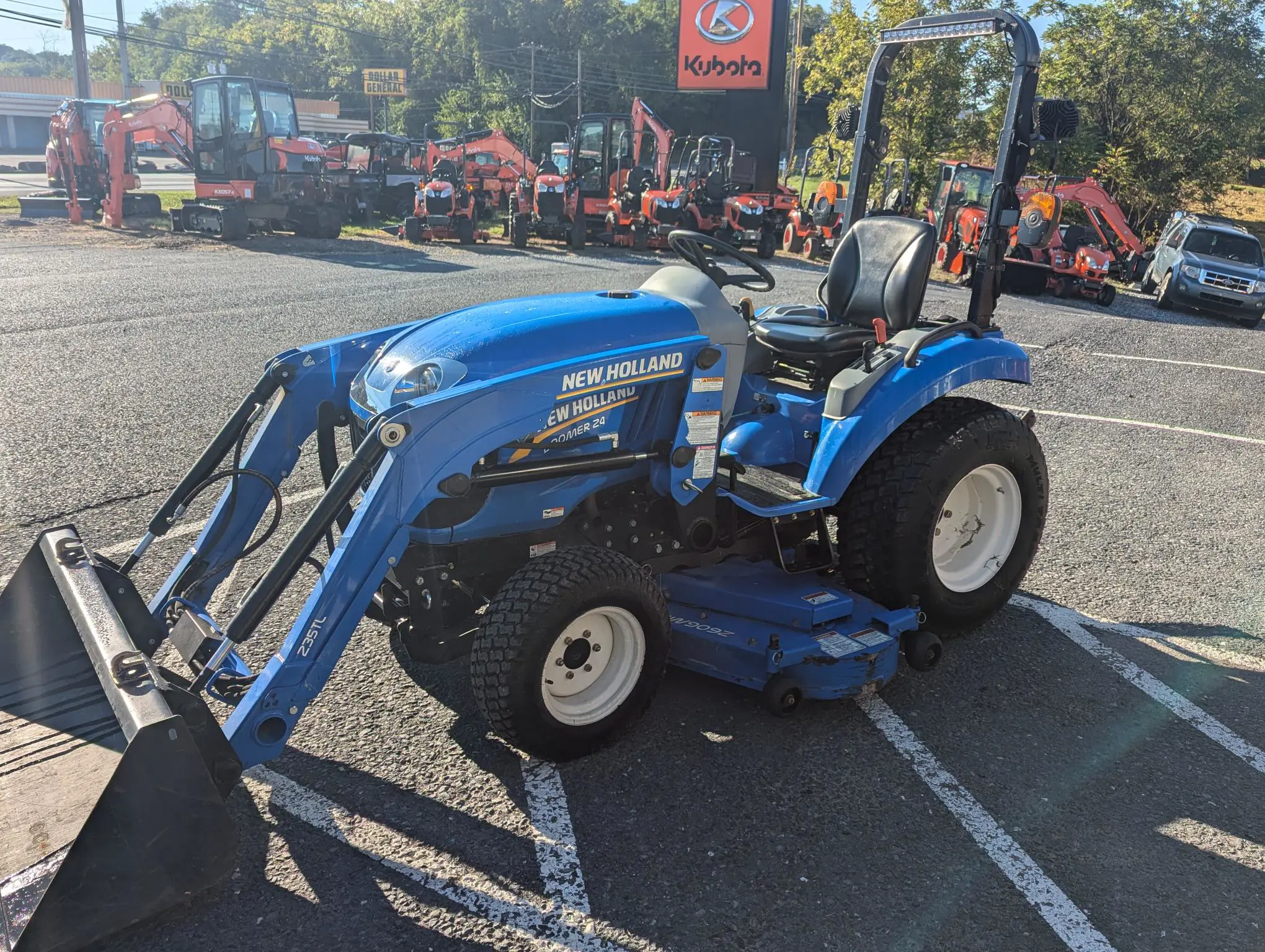New Holland Boomer 24