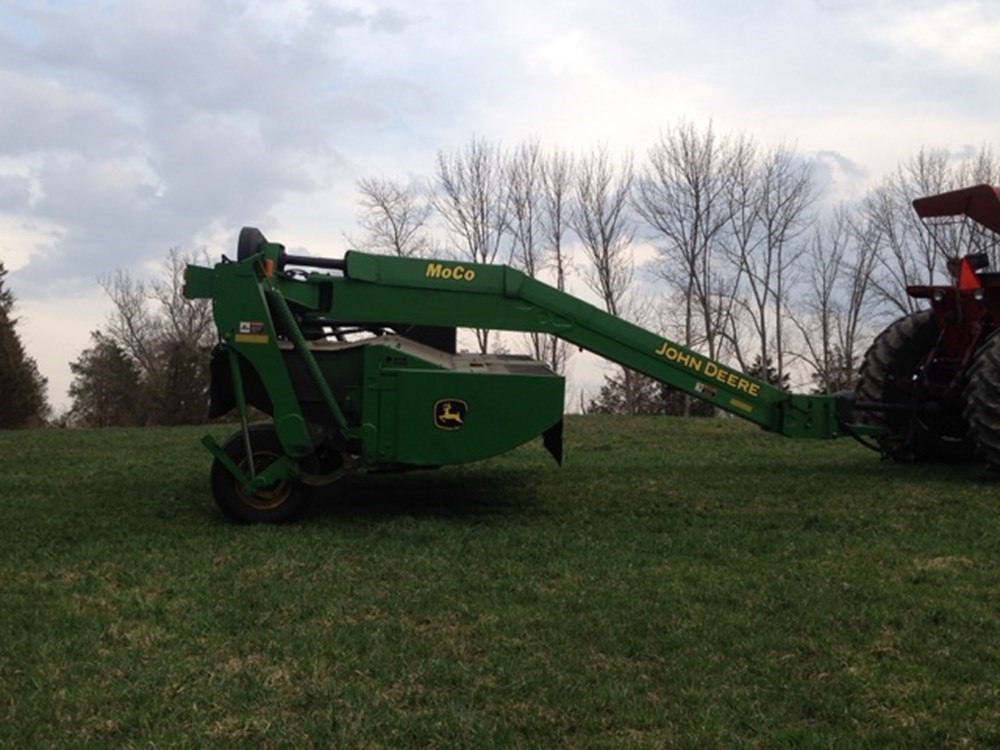 John Deere 730